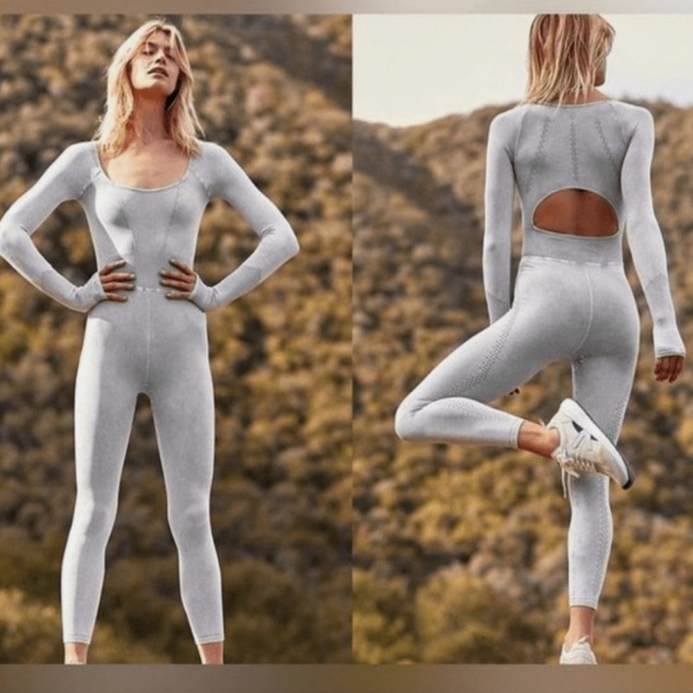 Free People Movement Good Karma- size xs/s